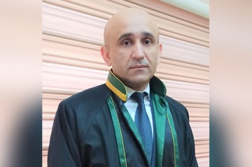Bakı bulvarında gəzintiyə çıxan vəkil qəfil öldü - Foto