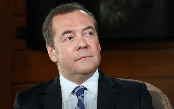 Медведев назвал "англосаксонскую тусовку" виновником кризиса в мире