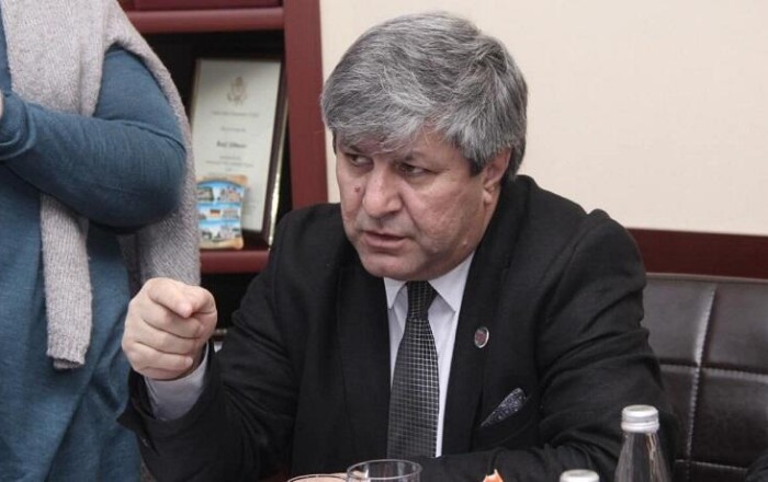 Эвеза Зейналлы освободили от наказания
