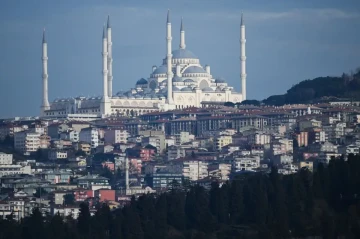 Nearly 3,000 buildings sustained damage in Istanbul earthquake, says minister