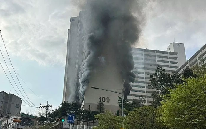 One dead, 11 injured in suspected arson at Seoul apartment building