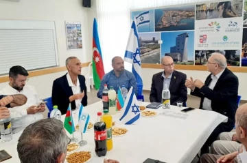 Azerbaijani house welcomes Israeli ambassador as honorary guest