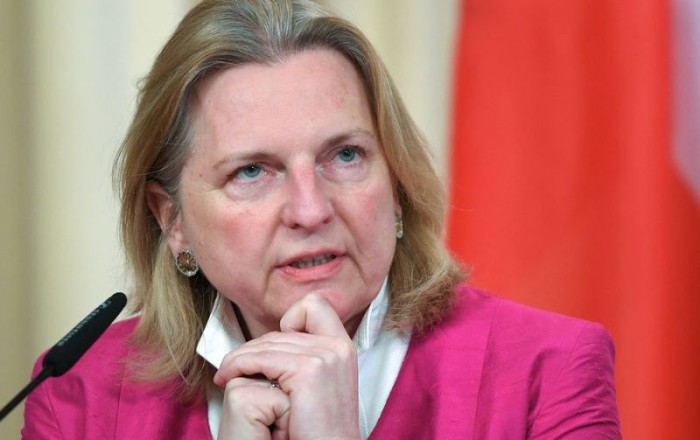 Кнайсль указала на различия в динамике отношений России с США и Европой