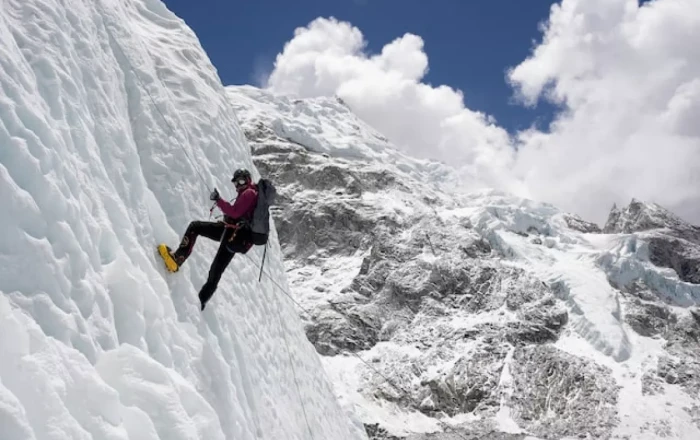 Nepal toughens Everest rules: Climbers must conquer 7,000-metre peak first