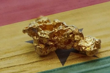 Ghana shuts out foreigners from local gold market in sector overhaul