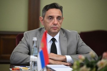 Стала известна причина исключения Вулина из правительства Сербии
