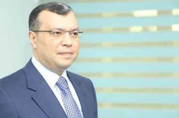 Сахиль Бабаев уволил двух должностных лиц
