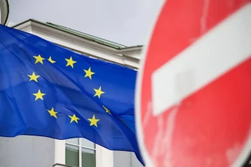 European Commission pushes for stronger sanctions on Russia in bid to end Ukraine conflict