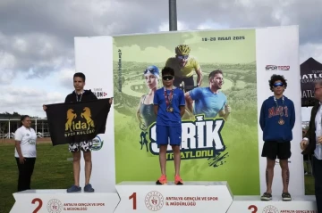 Azerbaijani athlete wins first place in triathlon competition in Türkiye
