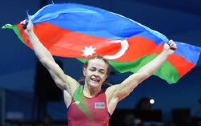 Mariya Stadnik və Messini nə birləşdirir? -