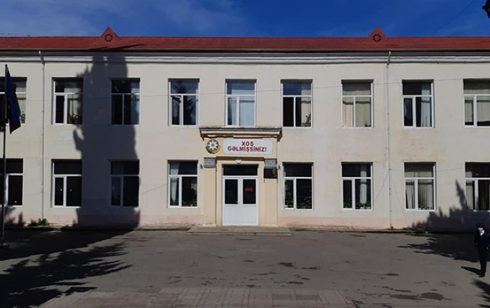 Məktəbdə müəllim xəsarət aldı - Direktor cəzalandırıldı