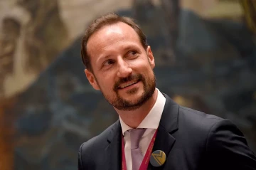 Norway’s crown prince visits Ukraine in rare royal gesture of solidarity Video