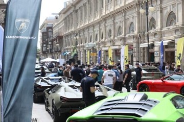 Supercars displayed in Baku - Photo