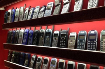 Azerbaijan Army seeks smartphones