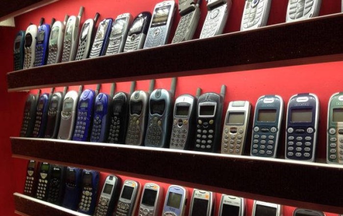 Azerbaijan Army seeks smartphones