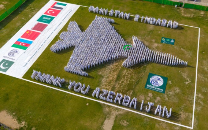 Pakistan holds flash mob to thank Azerbaijan for support