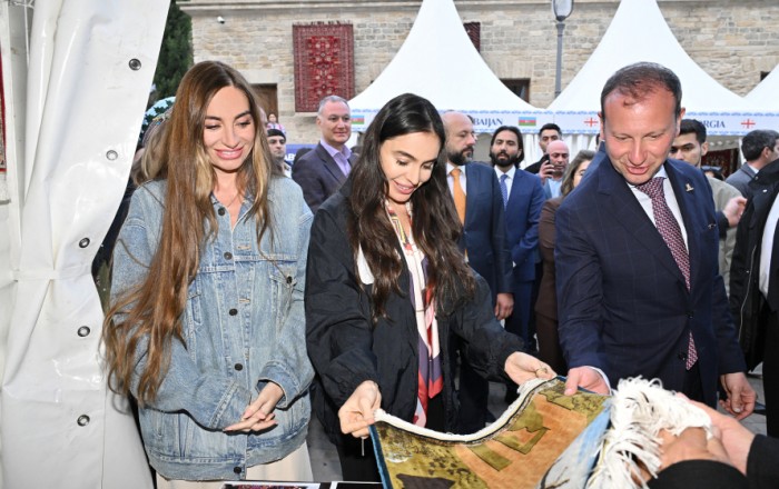 Leyla Aliyeva and Arzu Aliyeva visit International Carpet Festival