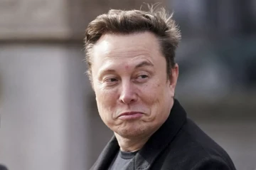 Tesla employees call for CEO’s resignation amid declining demand