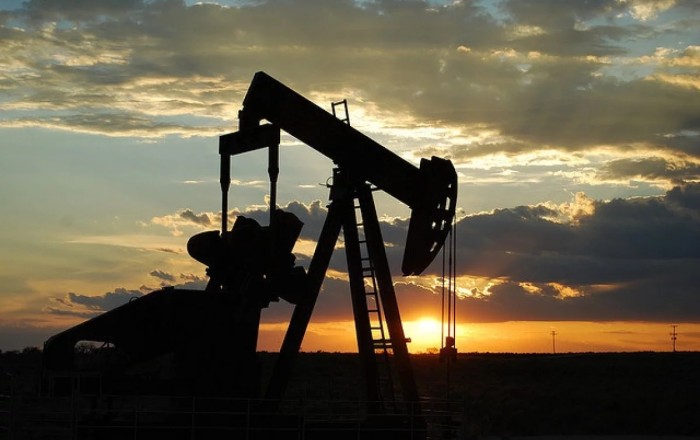 Нефть резко подешевела