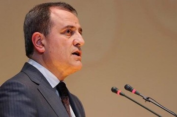 Байрамов встретился со спикером парламента Бахрейна