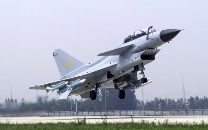 Акции китайской компании растут после боевого крещения J-10