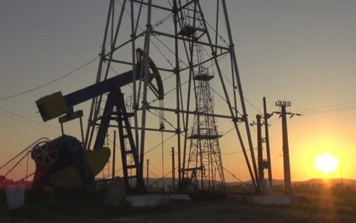Azerbaijani oil price approaches $65