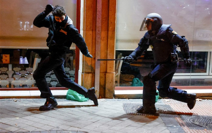 В Мадриде прошел массовый митинг за отставку премьера Испании