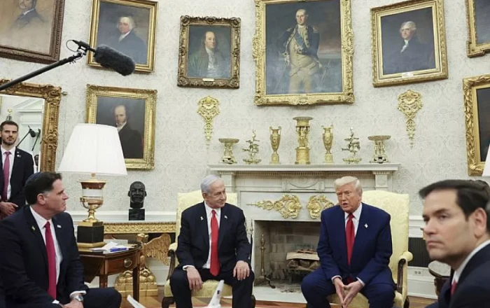 Axios: Trump holds private talks with Netanyahu adviser ahead of Mid-East trip