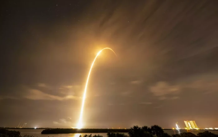 SpaceX's Falcon 9 launches new batch of Starlink satellites into orbit