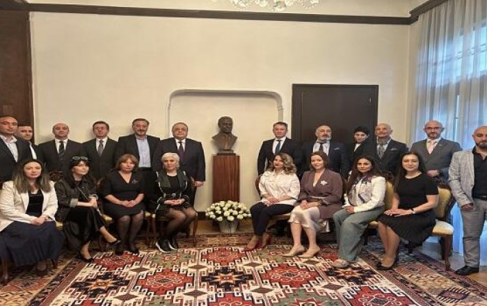 Çex Respublikasında Heydər Əliyevin büstü açıldı