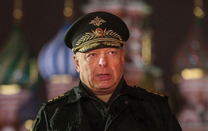 Путин уволил главкома Сухопутных войск
