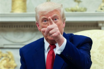 Трамп ставит науку под замок: «опасные» вирусные опыты — вне закона