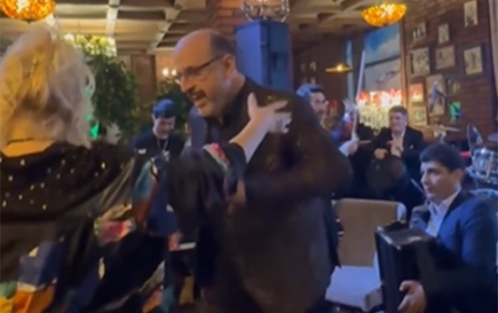 Eyyub Brilliantla belə rəqs etdi - Video