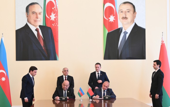 Governments of Azerbaijan and Belarus ink Memorandum on development of cooperation in supply of tractor equipment