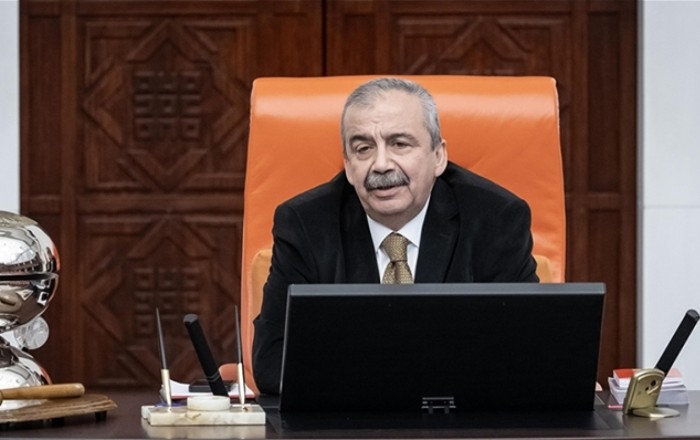 Sırrı Sürəyya Öndər vəfat etdi