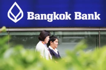 Tourists barred from opening accounts at Bangkok Bank over rising online fraud