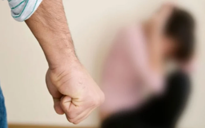 Şəhid anası qohumları tərəfindən döyüldü
