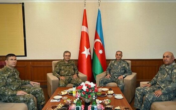 Hikmet Mirzayev meets Turkish ommander