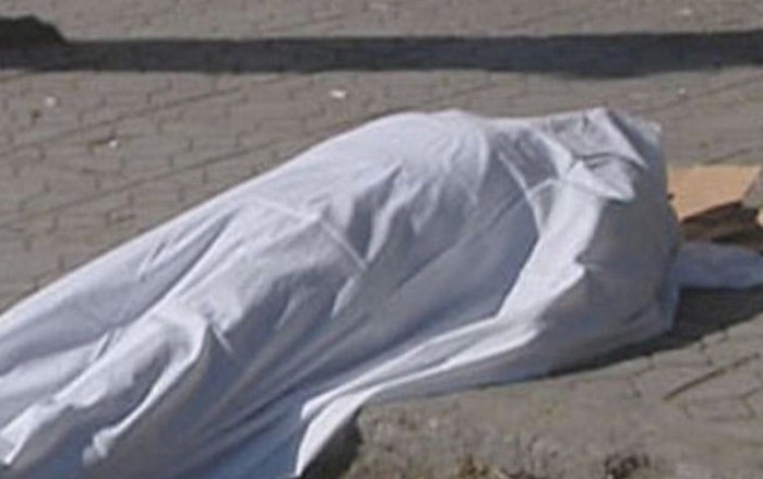 Tovuzda yolu keçmək istəyən qadını maşın vurub öldürdü