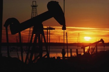 Azerbaijani oil price decreases