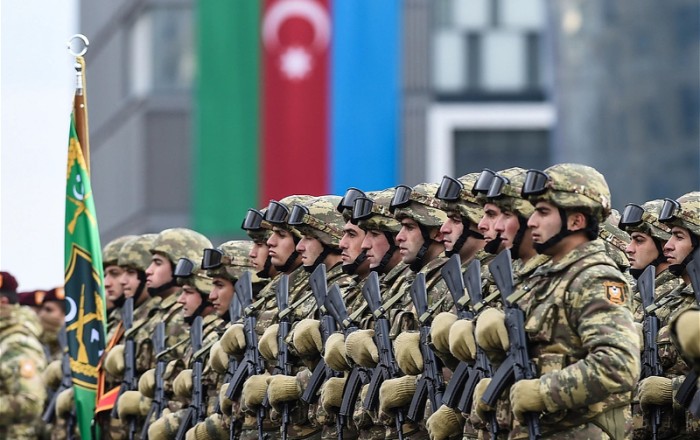Продлен срок приема на сверхсрочную действительную военную службу в азербайджанской армии