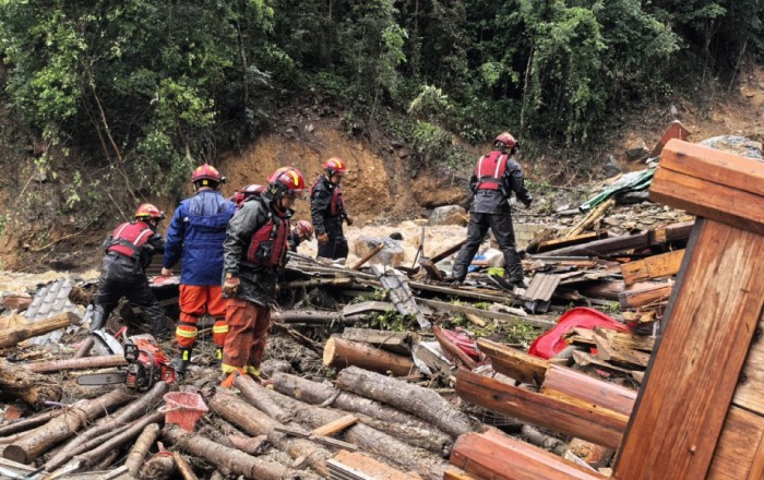 8 suspected to be missing in south China mudslide