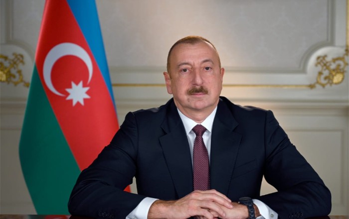 Ильхам Алиев ознакомился с выставками InterFood Azerbaijan и Caspian Agro
