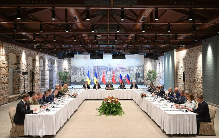Russia demands Ukrainian withdrawal for ceasefire, Kyiv deems terms unrealistic