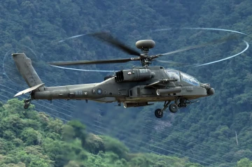 Polish Army’s Apache helicopter ambition faces decade-long pilot training hurdle