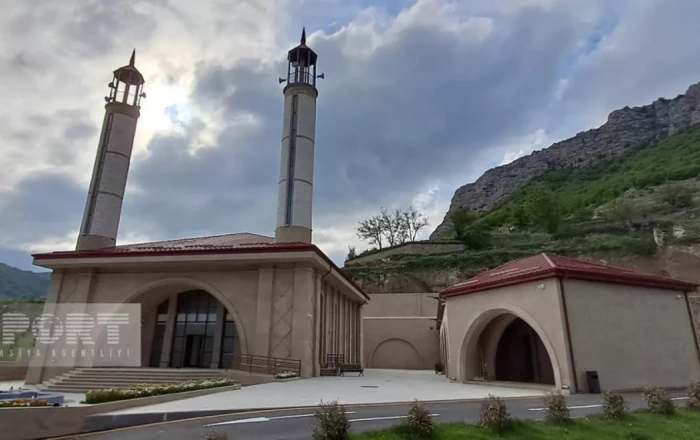 Azerbaijan builds mosque in Karabakh architectural style in Shusha's Dashalty village PHOTO