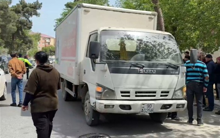 В Сумгайыте грузовик насмерть сбил пожилую женщину
