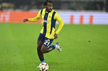 “Beşiktaş” “Fənərbaxça”nın futbolçusu ilə razılaşdı