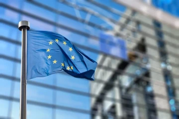 EU-US trade deal nears deadline amid tariff showdown, retaliation threats