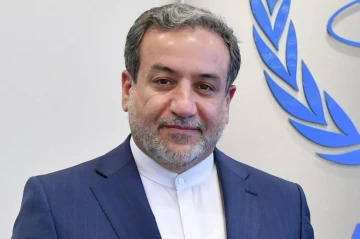 Araghchi: Tehran will hit back if US joins Israeli assault